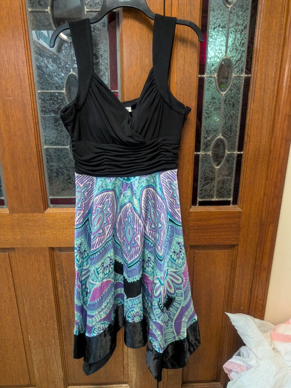 Womans sleeveless dress paisley handkerchief skirt, size 16